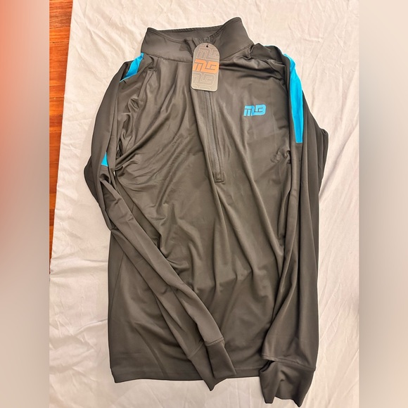 2 for 20 Muscle Box brand gym shirts - Picture 2 of 2